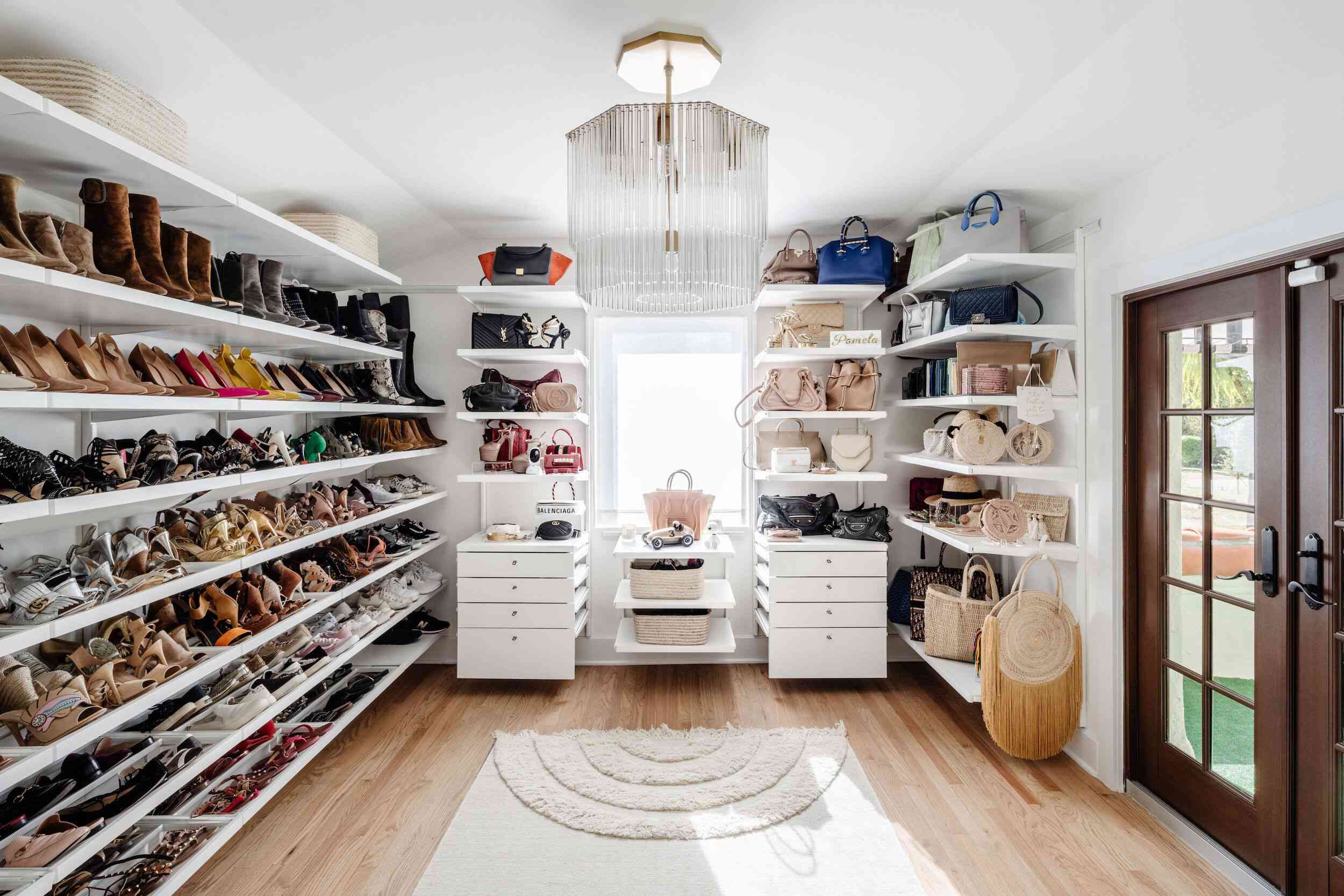 Optimize Your Space: 45+ Clever Bedroom Closet Designs